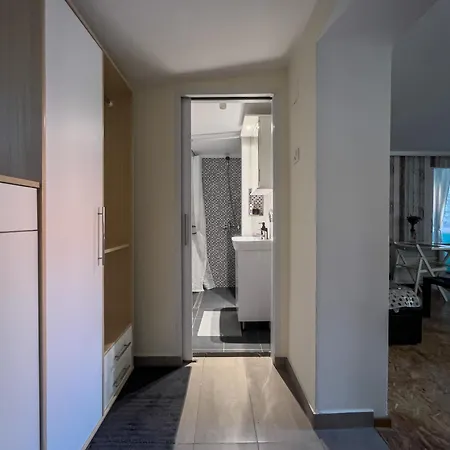 White Bear 1663 Muhar Apartment