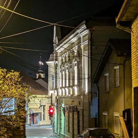 White Bear 1663 Oldest House Apartment Zemun