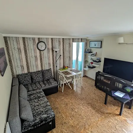 White Bear 1663 Muhar Apartment Zemun