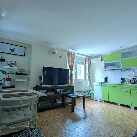 White Bear 1663 Muhar Apartment