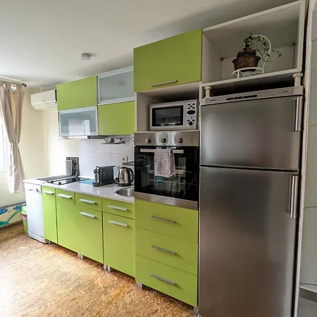 Apartment White Bear 1663 Muhar Zemun