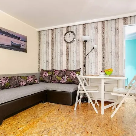 Apartment White Bear 1663 Muhar