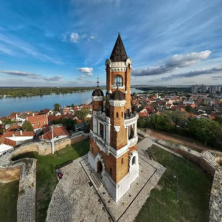 White Bear 1663 Oldest House * Zemun